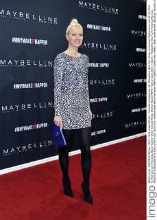 Franziska Knuppe bei der Maybelline New York Make-Up Runway Modenschau am 18.01.2016 im Rahmen der Mercedes-Benz Fashion Week Herbst Winter 2016 in Berlin MBFW Fashionweek 2016 in Berlin- Maybelline New York Make-Up Runway 