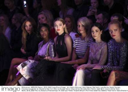 Ann-Kathrin Brömmel, Motsi Mabuse, Gigi Hadid, Lena Gercke, Mandy Capristo, Franziska Knuppe bei der Maybelline New York Make-Up Runway Fashion Show auf der Mercedes-Benz Fashion Week Berlin Autumn Winter 2016. Berlin, 18.01.2016 Foto:xS.xGabschx xFuturexImage