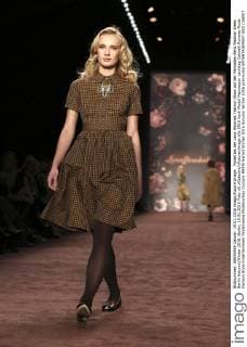 Model bei der Lena Hoschek Fashion Show auf der Mercedes-Benz Fashion Week Berlin Autumn Winter 2016. Berlin, 19.01.2016 Foto:xS.xGabschx xFuturexImage