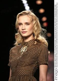 Model bei der Lena Hoschek Fashion Show auf der Mercedes-Benz Fashion Week Berlin Autumn Winter 2016. Berlin, 19.01.2016 Foto:xS.xGabschx xFuturexImage