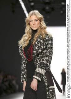 Larissa Marolt bei der Sportalm Fashion Show auf der Mercedes-Benz Fashion Week Berlin Autumn Winter 2016. Berlin, 19.01.2016 Foto:xS.xGabschx xFuturexImage