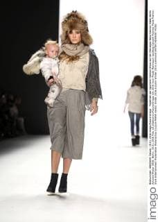 Model bei der Sportalm Fashion Show auf der Mercedes-Benz Fashion Week Berlin Autumn Winter 2016. Berlin, 19.01.2016 Foto:xS.xGabschx xFuturexImage