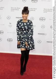 Alexandra Maurer - Ankunft zur Lena Hoschek Fashion-Show im Rahmen der Mercedes-Benz Fashion Week Berlin Autumn Winter 2016 am Brandenburger Tor in Berlin am 19.01.2016. Mercedes-Benz Fashion Week Berlin Autumn Winter 2016