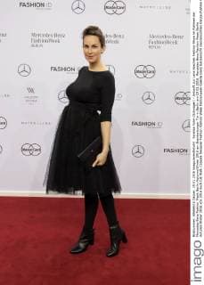 Saralisa Volm (Schwager) - Ankunft zur Lena Hoschek Fashion-Show im Rahmen der Mercedes-Benz Fashion Week Berlin Autumn Winter 2016 am Brandenburger Tor in Berlin am 19.01.2016. Mercedes-Benz Fashion Week Berlin Autumn Winter 2016