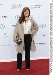 Carolina Vera - Ankunft zur Marc Cain Fashion-Show im Rahmen der Mercedes-Benz Fashion Week Berlin Autumn Winter 2016 am Brandenburger Tor in Berlin am 19.01.2016. Mercedes-Benz Fashion Week Berlin Autumn Winter 2016