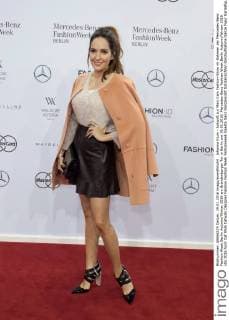 Johanna Klum - Ankunft zur Marc Cain Fashion-Show im Rahmen der Mercedes-Benz Fashion Week Berlin Autumn Winter 2016 am Brandenburger Tor in Berlin am 19.01.2016. Mercedes-Benz Fashion Week Berlin Autumn Winter 2016