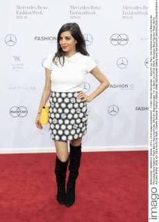 Collien Ulmen-Fernandes - Ankunft zur Marc Cain Fashion-Show im Rahmen der Mercedes-Benz Fashion Week Berlin Autumn Winter 2016 am Brandenburger Tor in Berlin am 19.01.2016. Mercedes-Benz Fashion Week Berlin Autumn Winter 2016