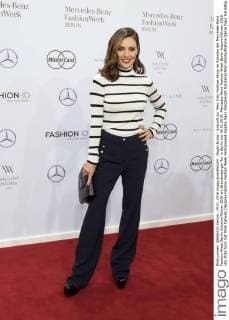 Nazan Eckes - Ankunft zur Marc Cain Fashion-Show im Rahmen der Mercedes-Benz Fashion Week Berlin Autumn Winter 2016 am Brandenburger Tor in Berlin am 19.01.2016. Mercedes-Benz Fashion Week Berlin Autumn Winter 2016