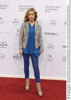 Bettina Cramer - Ankunft zur Riani Fashion-Show im Rahmen der Mercedes-Benz Fashion Week Berlin Autumn Winter 2016 am Brandenburger Tor in Berlin am 19.01.2016. Mercedes-Benz Fashion Week Berlin Autumn Winter 2016