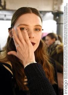 Model backstage bei der Marcel Ostertag Fashion Show auf der Mercedes-Benz Fashion Week Berlin Autumn Winter 2016. Berlin, 19.01.2016 Foto:xFredericx xFuturexImage