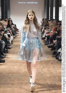 Model bei der Marcel Ostertag Fashion Show auf der Mercedes-Benz Fashion Week Berlin Autumn Winter 2016. Berlin, 19.01.2016 Foto:xFredericx xFuturexImage
