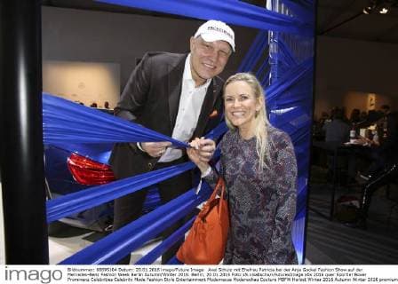 Axel Schulz mit Ehefrau Patricia bei der Anja Gockel Fashion Show auf der Mercedes-Benz Fashion Week Berlin Autumn Winter 2016. Berlin, 20.01.2016 Foto:xS.xGabschx xFuturexImage