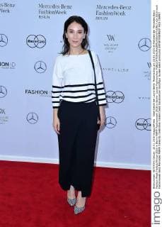 Sibel Kekilli bei Laurel Berlin Modenschau am 20.01.2016 im Rahmen der Mercedes-Benz Fashion Week Herbst Winter 2016 in Berlin MBFW Fashionweek 2016 in Berlin- Laurel Fashionshow 