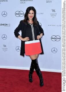 Viktoria Lauterbach bei Laurel Berlin Modenschau am 20.01.2016 im Rahmen der Mercedes-Benz Fashion Week Herbst Winter 2016 in Berlin MBFW Fashionweek 2016 in Berlin- Laurel Fashionshow 