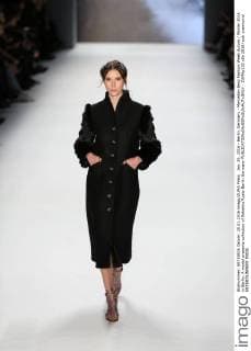 Jan. 20, 2016 - Berlin, Germany - Mercedes-Benz Fashion Week Autum Winter 2016 in Berlin. A model presents collection of Rebekka Ruetz Berlin Germany - ZUMAp133