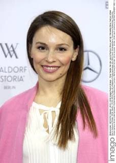 Mina Tander bei der Laurel Fashion Show auf der Mercedes-Benz Fashion Week Berlin Autumn Winter 2016. Berlin, 20.01.2016 Foto:xS.xGabschx xFuturexImage