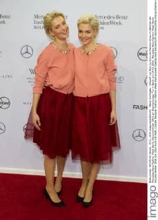 Meise Zwillingen - Ankunft zur Minx by Eva Lutz Fashion-Show im Rahmen der Mercedes-Benz Fashion Week Berlin Autumn Winter 2016 am Brandenburger Tor in Berlin am 19.01.2016. Mercedes-Benz Fashion Week Berlin Autumn Winter 2016