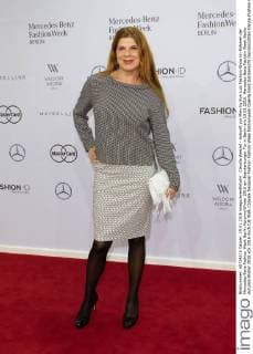 Claudia Wenzel - Ankunft zur Minx by Eva Lutz Fashion-Show im Rahmen der Mercedes-Benz Fashion Week Berlin Autumn Winter 2016 am Brandenburger Tor in Berlin am 19.01.2016. Mercedes-Benz Fashion Week Berlin Autumn Winter 2016