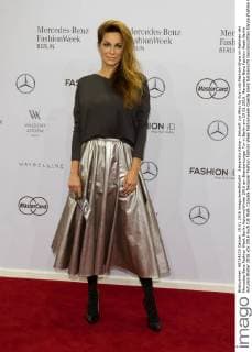 Alexandra Kamp - Ankunft zur Minx by Eva Lutz Fashion-Show im Rahmen der Mercedes-Benz Fashion Week Berlin Autumn Winter 2016 am Brandenburger Tor in Berlin am 19.01.2016. Mercedes-Benz Fashion Week Berlin Autumn Winter 2016
