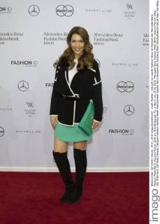 Anett Moeller - Ankunft zur Laurèl Fashion-Show im Rahmen der Mercedes-Benz Fashion Week Berlin Autumn Winter 2016 am Brandenburger Tor in Berlin am 19.01.2016. Mercedes-Benz Fashion Week Berlin Autumn Winter 2016