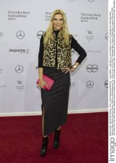Tanja Bülter - Ankunft zur Laurèl Fashion-Show im Rahmen der Mercedes-Benz Fashion Week Berlin Autumn Winter 2016 am Brandenburger Tor in Berlin am 19.01.2016. Mercedes-Benz Fashion Week Berlin Autumn Winter 2016