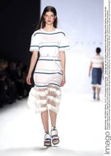 Model bei der Xavi Reyes presented by Mercedes-Benz & Elle Fashion Show auf der Mercedes-Benz Fashion Week Berlin Autumn Winter 2016. Berlin, 21.01.2016 Foto:xS.xGabschx xFuturexImage