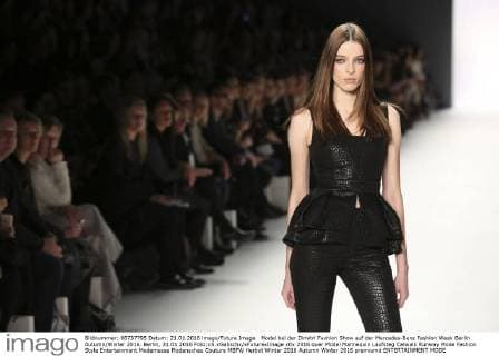 Model bei der Dimitri Fashion Show auf der Mercedes-Benz Fashion Week Berlin Autumn Winter 2016. Berlin, 21.01.2016 Foto:xS.xGabschx xFuturexImage