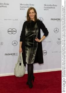 Ulrike Frank - Ankunft zur Guido Maria Kretschmer Fashion-Show im Rahmen der Mercedes-Benz Fashion Week Berlin Autumn Winter 2016 am Brandenburger Tor in Berlin am 19.01.2016. Mercedes-Benz Fashion Week Berlin Autumn Winter 2016