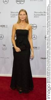 Maren Merkel (Mary M.) - Ankunft zur Guido Maria Kretschmer Fashion-Show im Rahmen der Mercedes-Benz Fashion Week Berlin Autumn Winter 2016 am Brandenburger Tor in Berlin am 19.01.2016. Mercedes-Benz Fashion Week Berlin Autumn Winter 2016