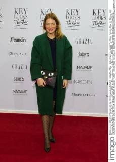 Josephine Thiel - Ankunft zur Key Looks The Show Fashion-Show im Rahmen der Mercedes-Benz Fashion Week Berlin Autumn Winter 2016 am Brandenburger Tor in Berlin am 23.01.2016. Mercedes-Benz Fashion Week Berlin Autumn Winter 2016