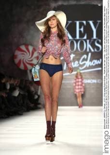 Model bei der Key Looks - The Show von Fashion ID auf der Mercedes-Benz Fashion Week Berlin Autumn Winter 2016. Berlin, 23.01.2016 Foto:xS.xGabschx xFuturexImage