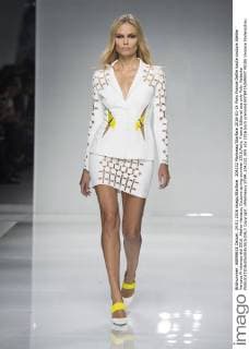 204232 Marineau Starface 2016-01-24 Paris France Defile haute couture Atellier Versace Printemps été 2016. Atelier Versace, Couture spring-summer 2016,Paris, France Editorial use only Poly, Natasha  Copyright: xMarineaux STAR_204232_009