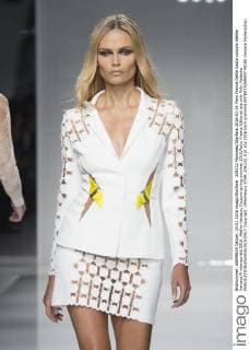 204232 Marineau Starface 2016-01-24 Paris France Defile haute couture Atellier Versace Printemps été 2016. Atelier Versace, Couture spring-summer 2016,Paris, France Editorial use only Poly, Natasha  Copyright: xMarineaux STAR_204232_010