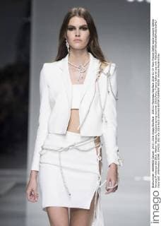 204232 Marineau Starface 2016-01-24 Paris France Defile haute couture Atellier Versace Printemps été 2016. Atelier Versace, Couture spring-summer 2016,Paris, France Editorial use only  Copyright: xMarineaux STAR_204232_092