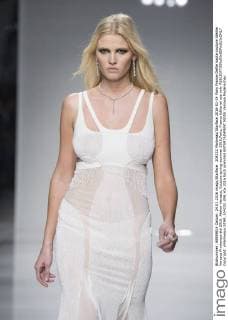 204232 Marineau Starface 2016-01-24 Paris France Defile haute couture Atellier Versace Printemps été 2016. Atelier Versace, Couture spring-summer 2016,Paris, France Editorial use only  Copyright: xMarineaux STAR_204232_098