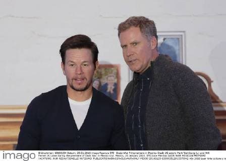 Dads War Filmpremiere in Mexiko-Stadt US actors Mark Wahlberg (L) and Will Ferrell (R) pose during the premiere of Dads War in Mexico city, Mexico, 25 January 2016. EFE Jose Mendez DADS WAR MEXICAN PREMIERE !ACHTUNG: NUR REDAKTIONELLE NUTZUNG!  MEX50 20160125-635893512815375042