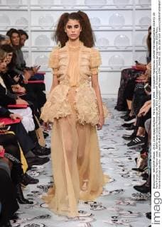 Paris Fashion Week - Schiaparelli Modenschau 204258 Marineau Starface 2016-01-25 Paris France Paris Fashion week. Defilé Haute Couture Printemps été 2016 Schiaparelli Schiaparelli, Couture spring-summer 2016 Paris, France Editorial use only _sans_perso  Copyright: xMarineaux STAR_204258_021