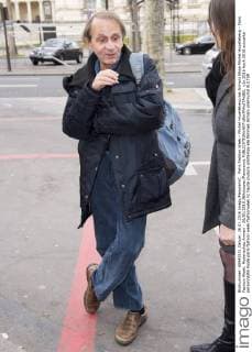 Paris Fashion Week - Michel Houellebecq bei Armani Show Michel Houellebecq - Paris Fashion Week, Modenschau Armani - 26 01 2016 JBAutissier Panoramic 