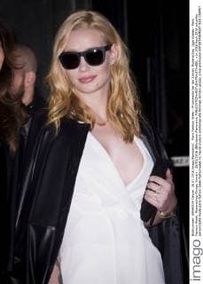 Paris Fashion Week - Prominente bei der Armani Modenschau Iggy Azalea - Paris Fashion Week, Modenschau Giorgio Armani - 26 01 2016 JBAutissier Panoramic 