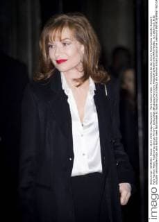 Paris Fashion Week - Prominente bei der Armani Modenschau Isabelle Huppert - Paris Fashion Week, Modenschau Giorgio Armani - 26 01 2016 JBAutissier Panoramic 