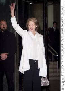 Paris Fashion Week - Prominente bei der Armani Modenschau Charlotte Rampling - Paris Fashion Week, Modenschau Giorgio Armani - 26 01 2016 JBAutissier Panoramic 