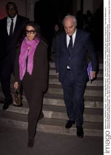 Paris Fashion Week - Prominente bei der Armani Modenschau Francoise Bettencourt Meyers mit Ehemann Jean Pierre Meyers - Paris Fashion Week, Modenschau Giorgio Armani - 26 01 2016 JBAutissier Panoramic 