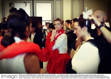 Paris Fashion Week - Bowie Wong Modenschau Bowie Wong Haute couture paris printemps 2016. at Le Peninsula Hotel Paris, 644 cordon press Cordon Press  alfonsoxjimenezxvalero Bowie Wong, Haute couture Fashion week paris printemps 2016