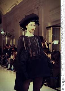 Paris Fashion Week - Bowie Wong Modenschau Bowie Wong Haute couture paris printemps 2016. at Le Peninsula Hotel Paris, 644 cordon press Cordon Press  alfonsoxjimenezxvalero Bowie Wong, Haute couture Fashion week paris printemps 2016