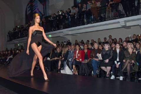 204313 Serge Arnal Starface 2016-01-27 Paris France Paris Fashion week. Defile Haute Couture Printemps ete 2016. Gaultier. People. de Caunes, Antoine; Silla, Karine; Louboutin, Christian; Ferguson Duhamel, Stacy Ann ( Fergie ); Ditto, Beth ( The Gossip ); Khelfa-Seydoux, Farida; Letissier, Heloise ( Christine and the Queens )  Copyright: xSergexArnalx xStarfacex STAR_204313_021