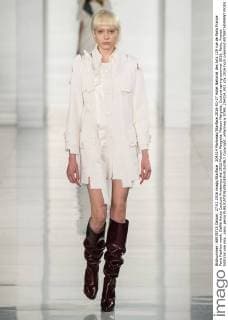 204314 Marineau Starface 2016-01-27 Hotel National des Arts 129 rue de Paris France Paris Fashion week. Defilé Haute Couture Printemps été 2016 Maison Margiela. Maison Margiela, Couture spring-summer 2016, Paris, France Editorial use only _sans_perso  Copyright: xMarineaux STAR_204314_001