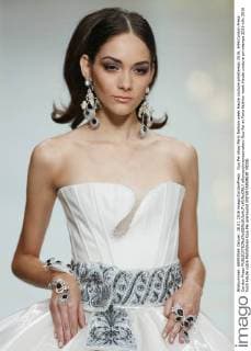 Guo Pei show Paris fashion week Haute couture primtemps 2016, 644 Cordon Press Cordon Press  alfonsoxjimenezxvalero Guo Pei at Paris fashion week Haute couture primtemps 2016