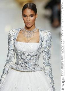 Guo Pei show Paris fashion week Haute couture primtemps 2016, 644 Cordon Press Cordon Press  alfonsoxjimenezxvalero Guo Pei at Paris fashion week Haute couture primtemps 2016