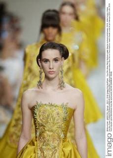 Guo Pei show Paris fashion week Haute couture primtemps 2016, 644 Cordon Press Cordon Press  alfonsoxjimenezxvalero Guo Pei at Paris fashion week Haute couture primtemps 2016