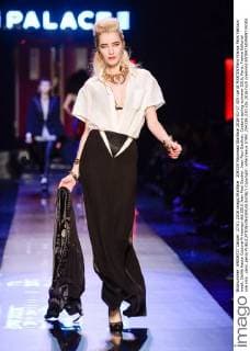 204339 Marineau Starface 2016-01-27 325 rue St MARTIN Paris France Paris Fashion week. Defilé Haute Couture Printemps été 2016 Jean Paul Gautier. Jean Paul Gaultier, Couture spring-summer 2016, Paris, France Editorial use only _sans_perso  Copyright: xMarineaux STAR_204339_020